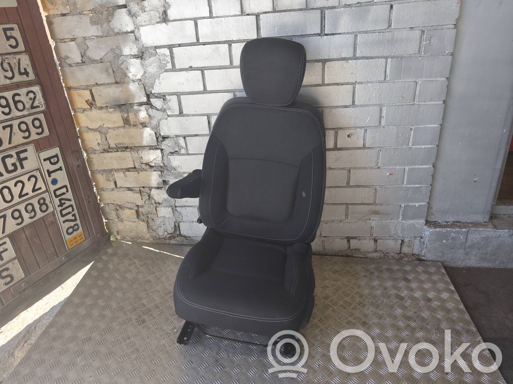 Renault Trafic III (X82) Front driver seat 