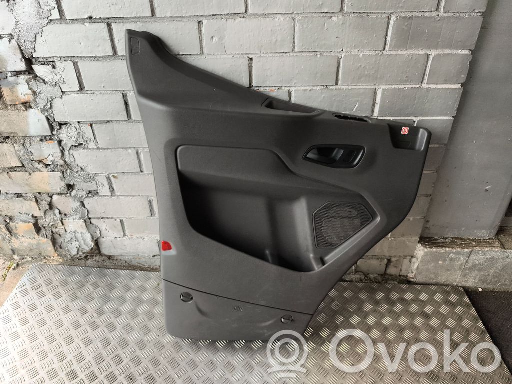 Ford Transit Etuoven verhoilu 