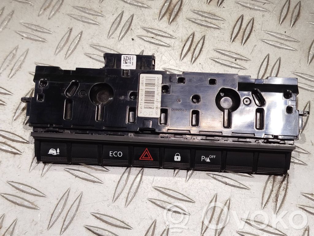 Renault Master III Hazard light switch 