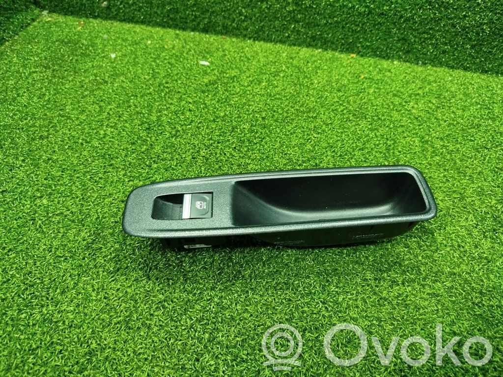 Renault Arkana Electric window control switch 