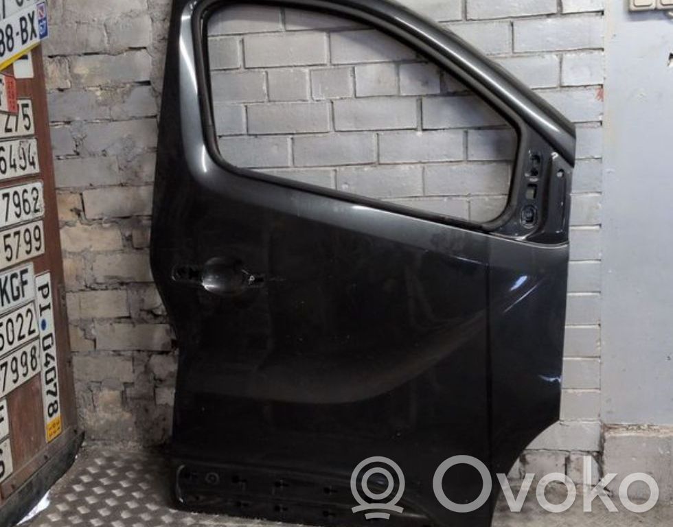 Opel Vivaro Front door 