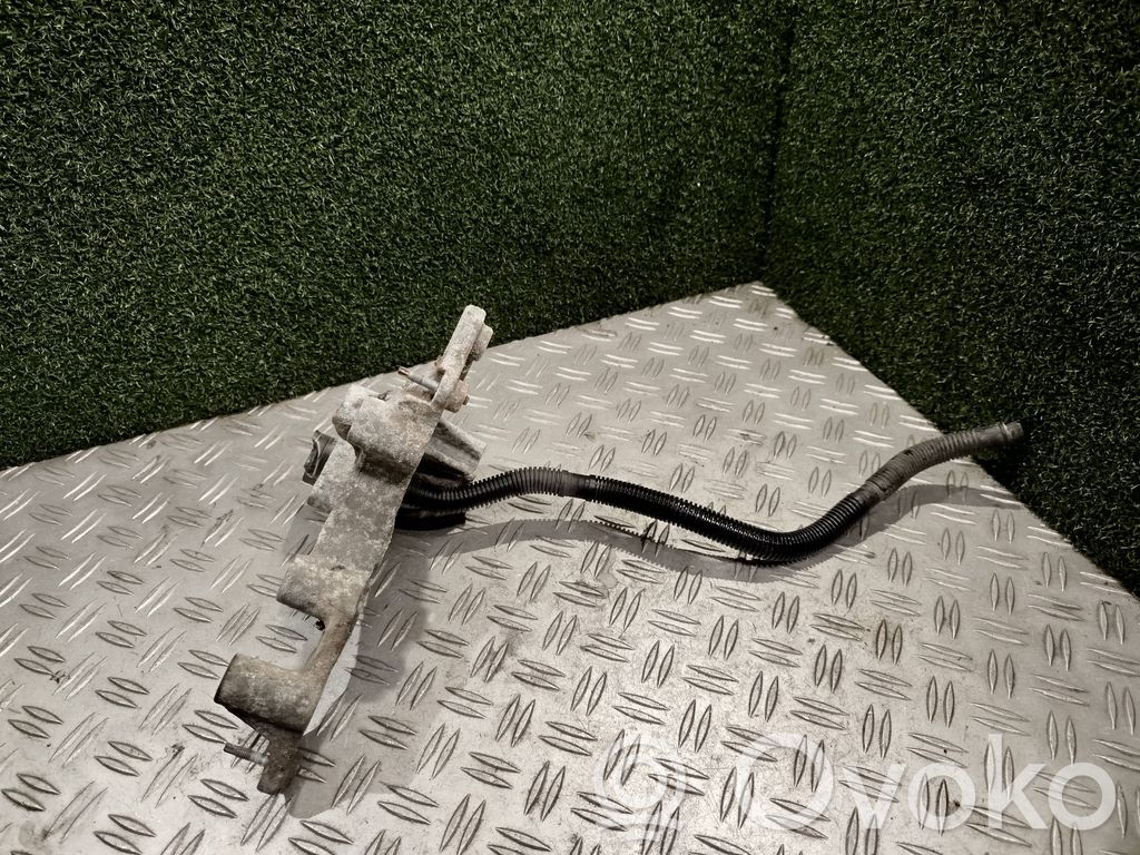 Opel Vivaro Engine mounting bracket 