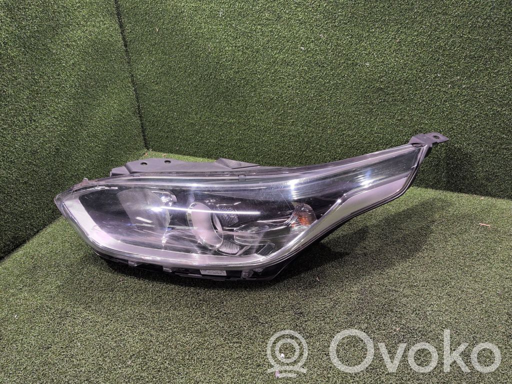 KIA Ceed Headlight/headlamp 