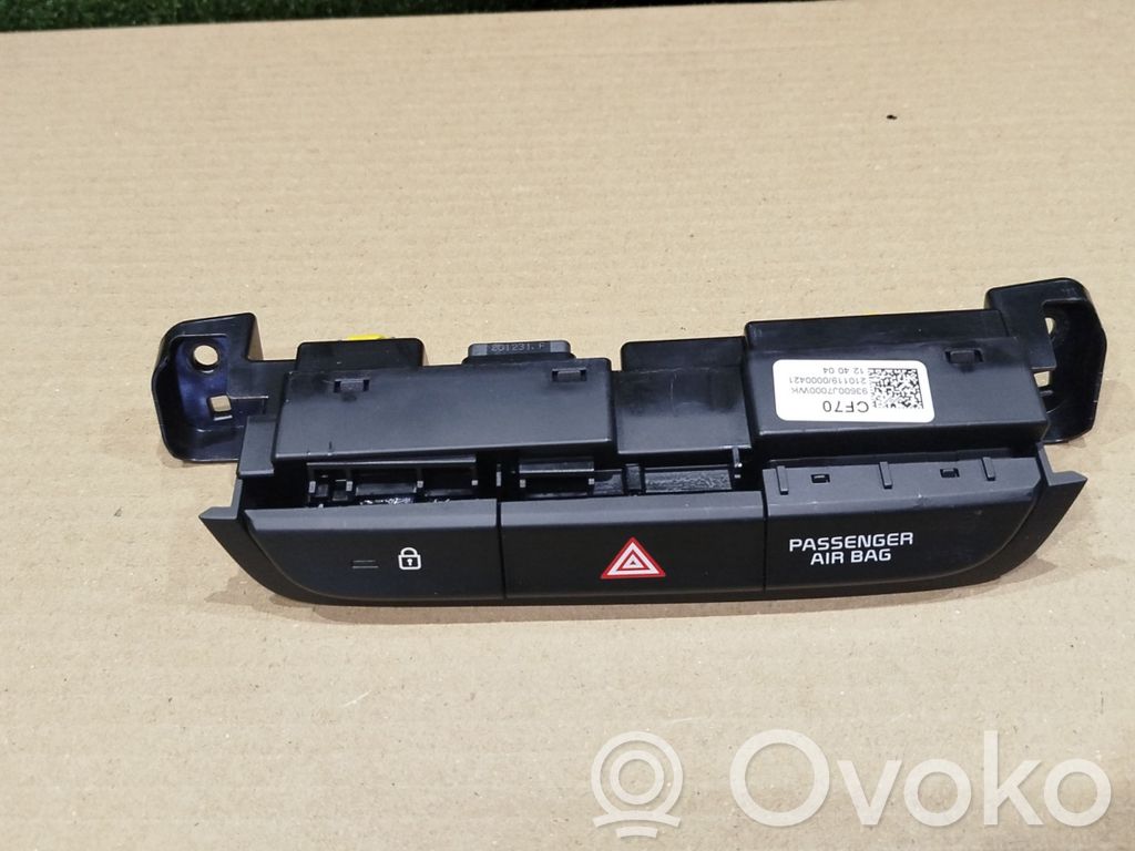KIA Pro Cee'd III Hazard light switch 