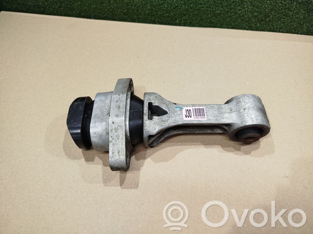 KIA Pro Cee'd III Engine mount bracket 