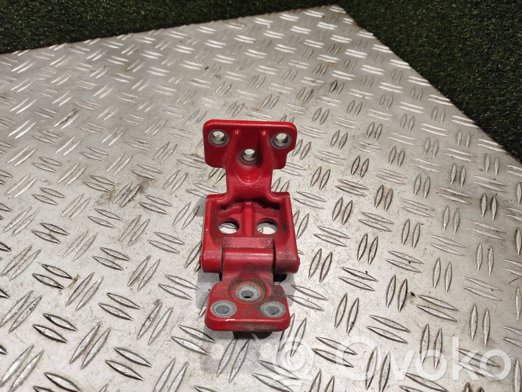 Man TGE 1gen Loading door lower hinge 