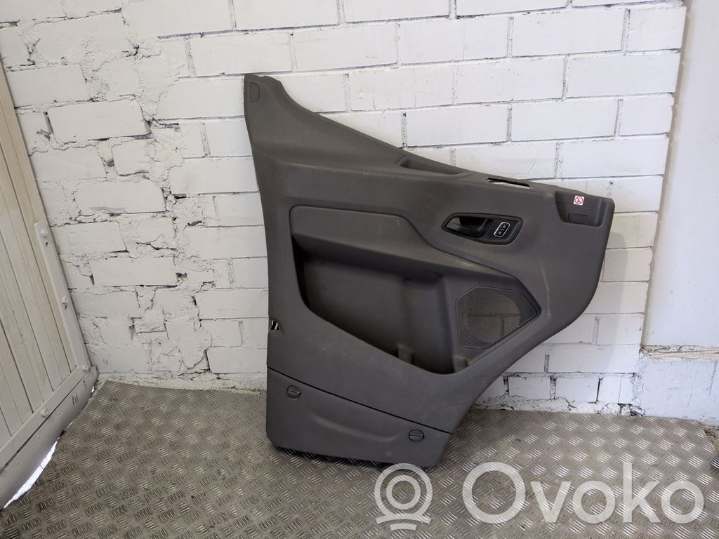 Ford Transit VII Etuoven verhoilu 