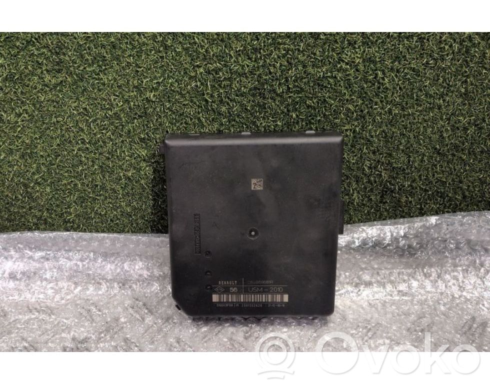 Renault Master III Fuse module 