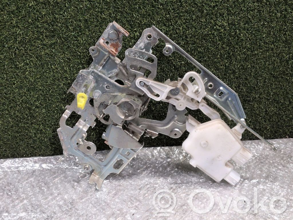 Renault Master III Rear door lock 