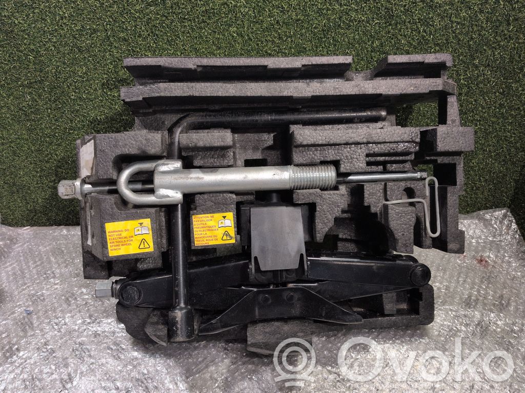 Renault Master III Instrumentu komplekts 