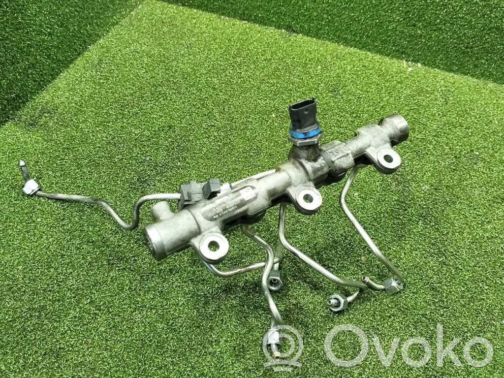 Renault Master III Rampă alimentare injectoare 