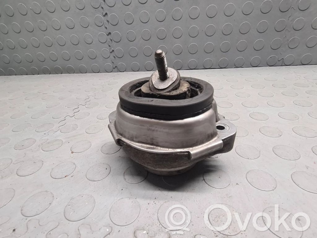 Variklio pagalvė   6758428,04062004,22116758428,22116770793,6750727