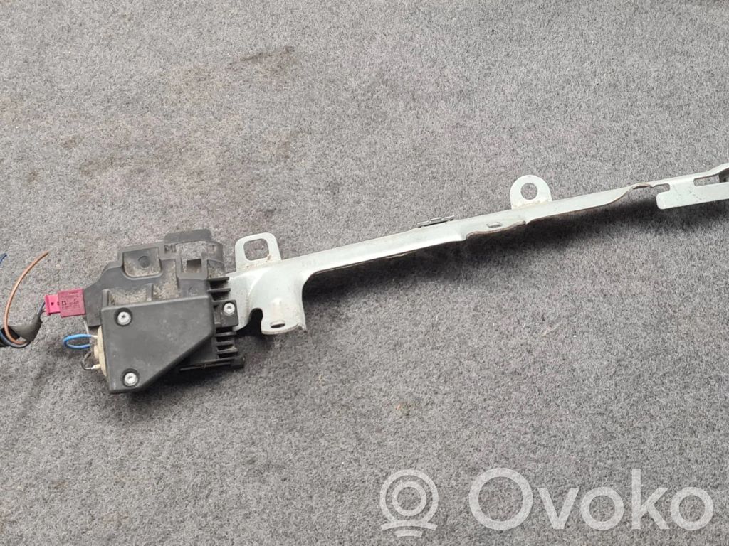 BMW 5 E60 E61 Parcel shelf load cover mount bracket 