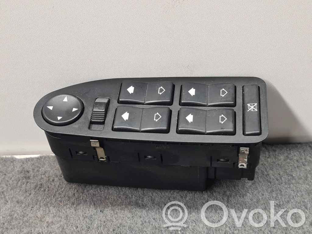 BMW 7 E38 Electric window control switch 