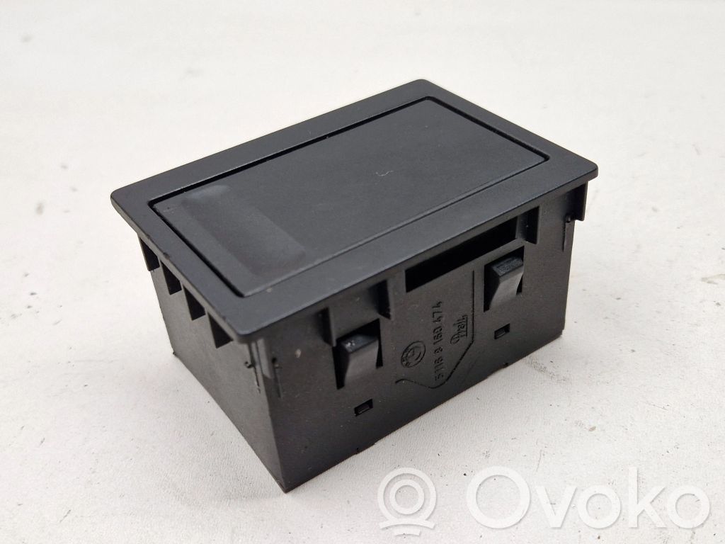 BMW 7 E38 Dashboard storage box/compartment 