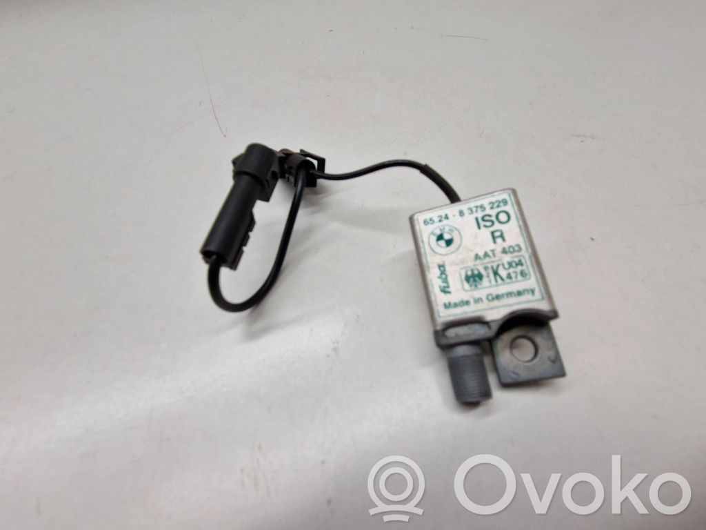 BMW 5 E39 Antenos stiprintuvas 