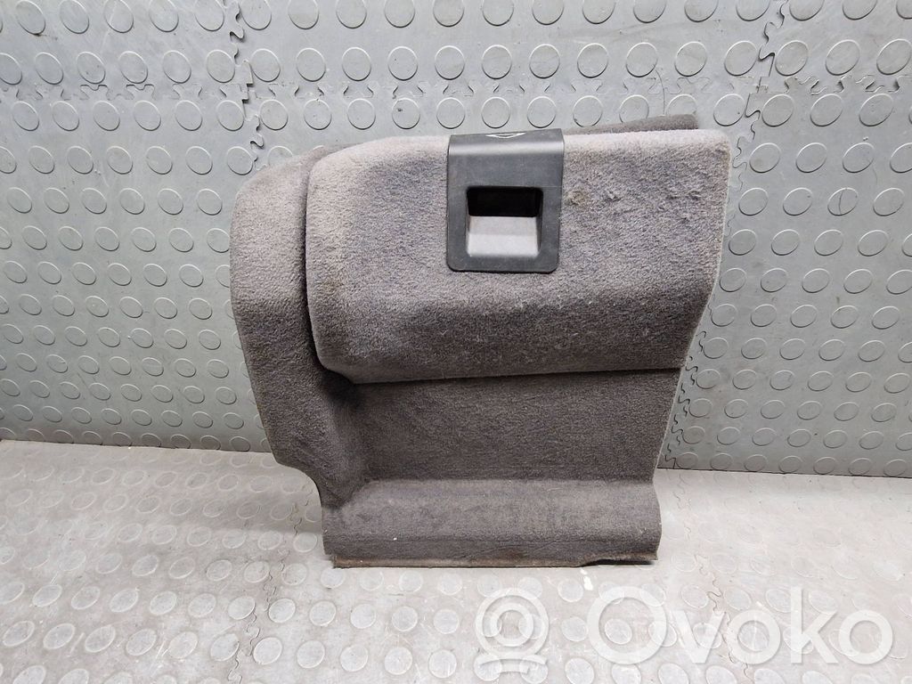 BMW 7 E38 Kita bagažinės apdailos detalė 