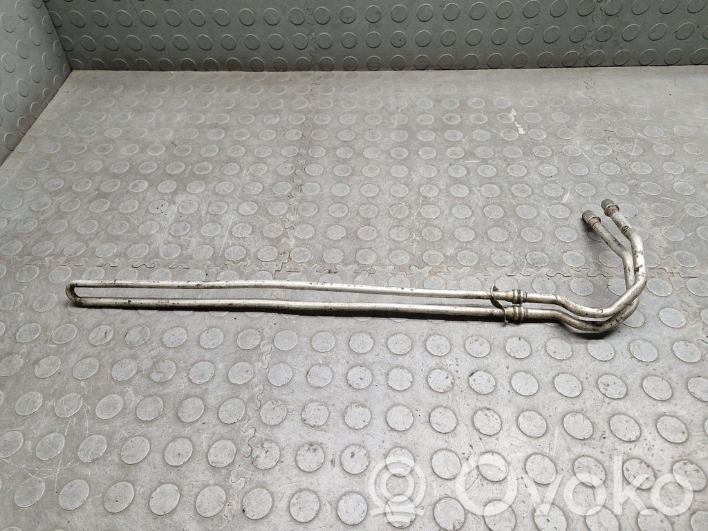 BMW 5 E60 E61 Pārnesumkārbas eļļas dzesētāja caurulīte (-es) / šļūtene (-es) 