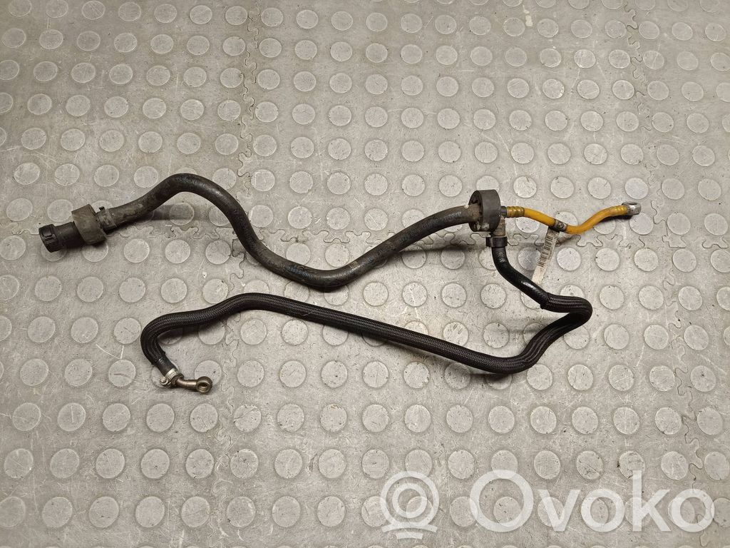 Fuel line pipe   780166101