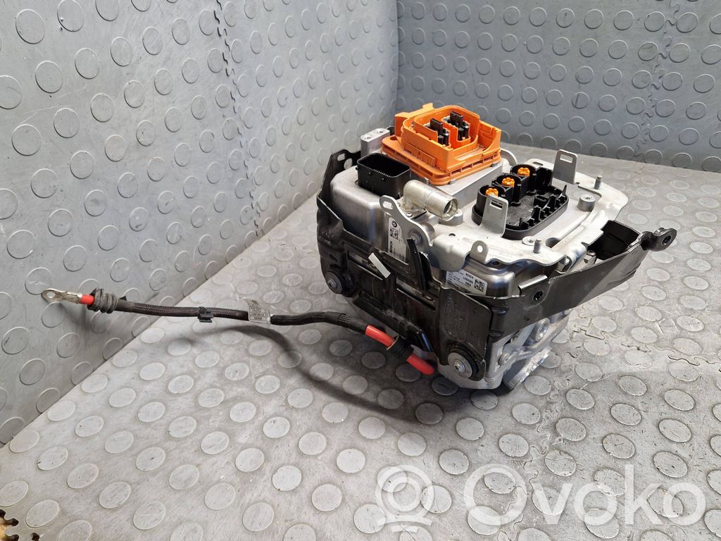 Inversor/convertidor de voltaje   5A37299,173884,21B2101