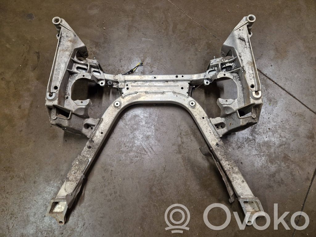 BMW 7 E65 E66 Subcadru frontal 