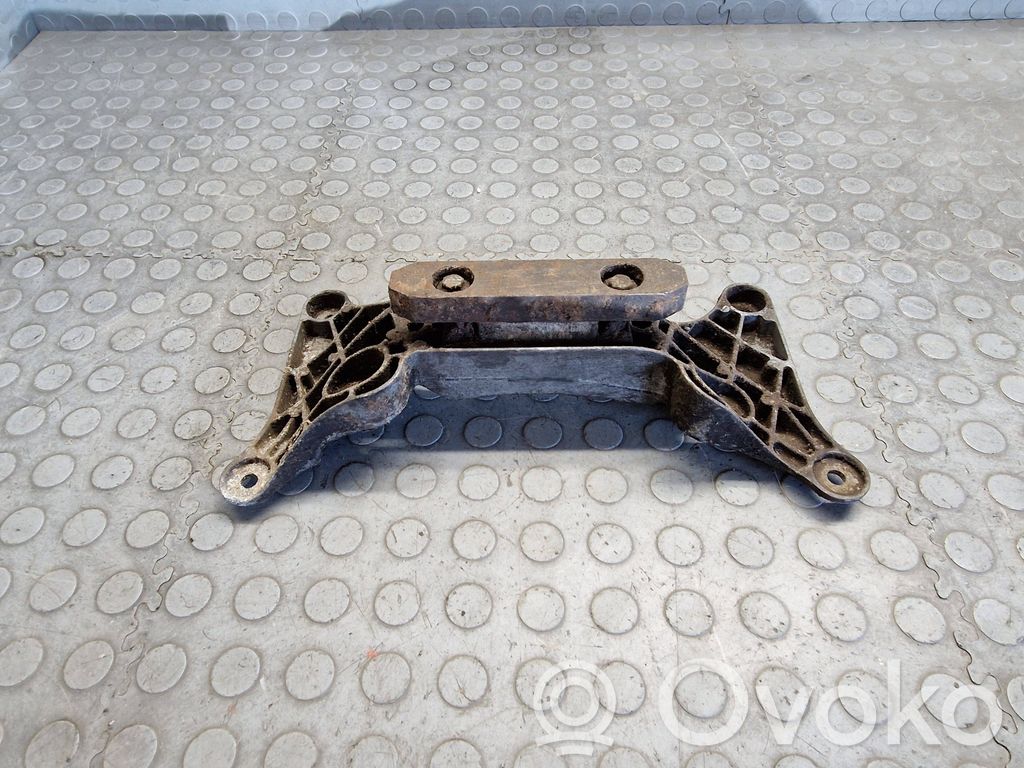 BMW 7 E38 Gearbox mounting bracket 