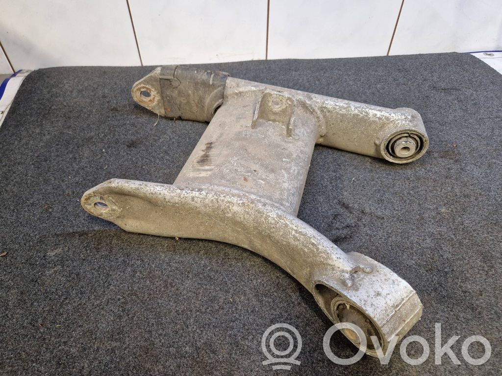 BMW 5 E39 Brazo de suspensión/horquilla superior trasero 