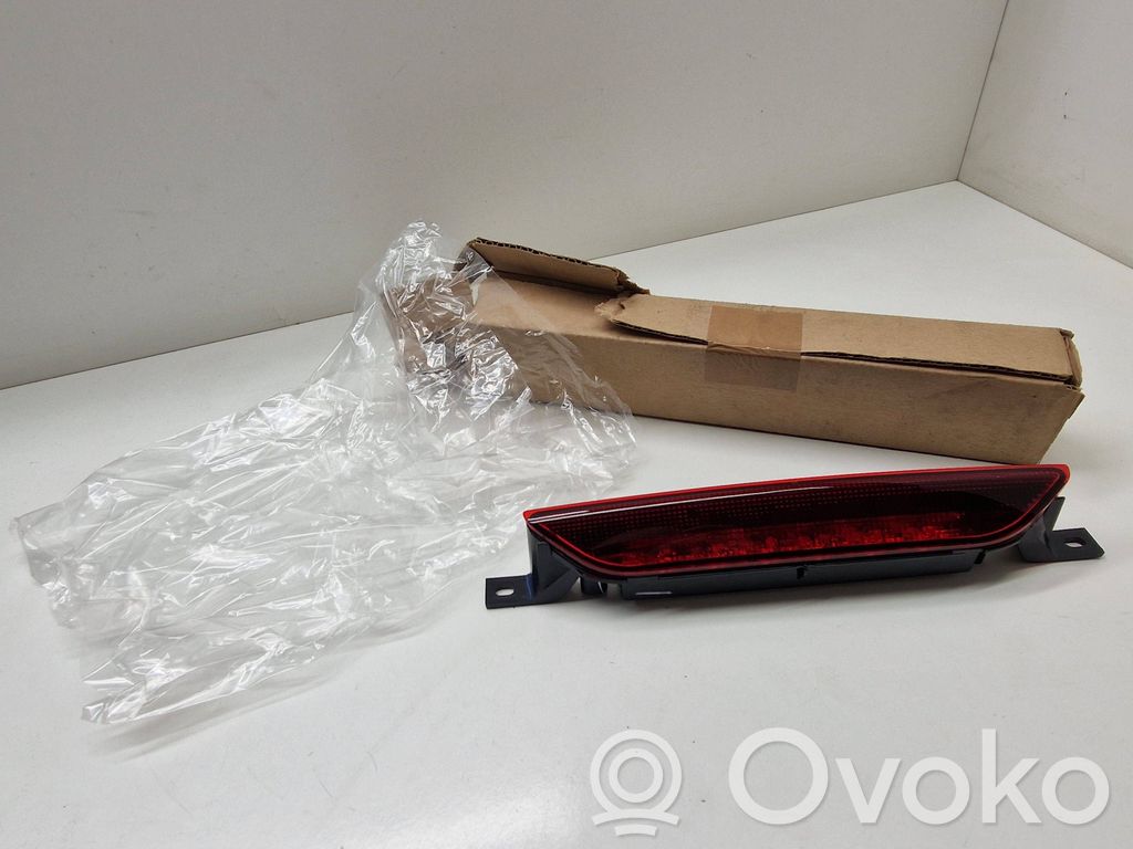 Dodge Caliber Third/center stoplight 