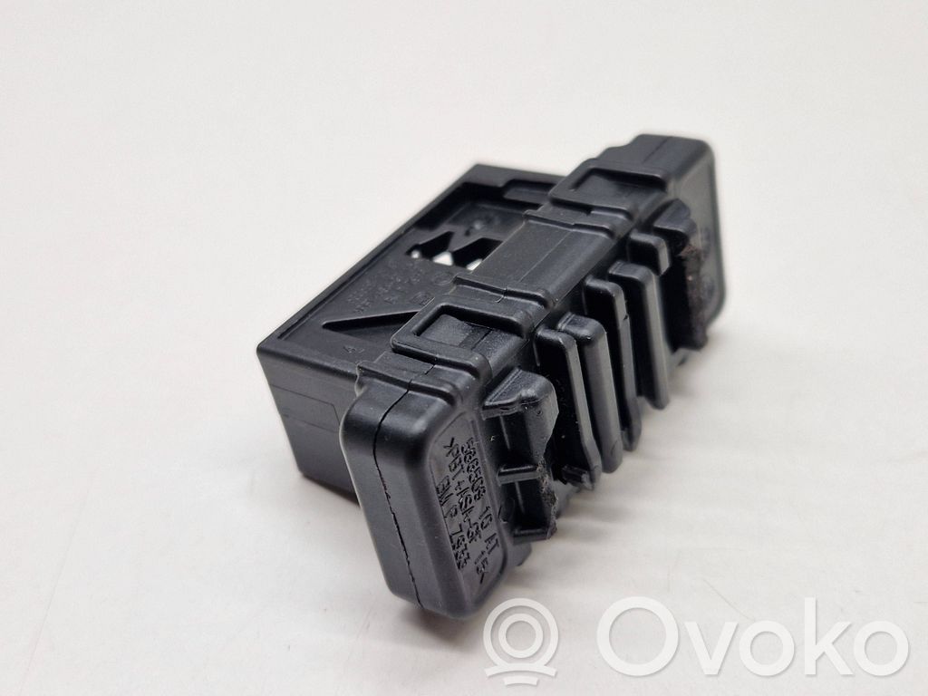 Other control units/modules   6814609