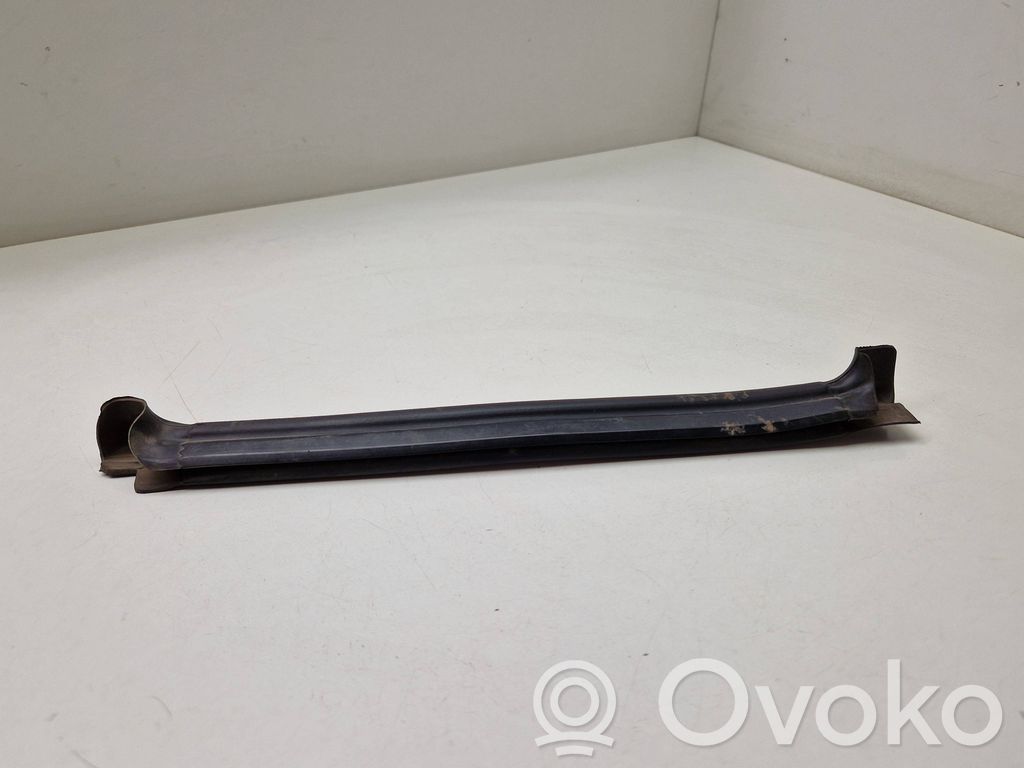 BMW X3 E83 Engine compartment rubber 