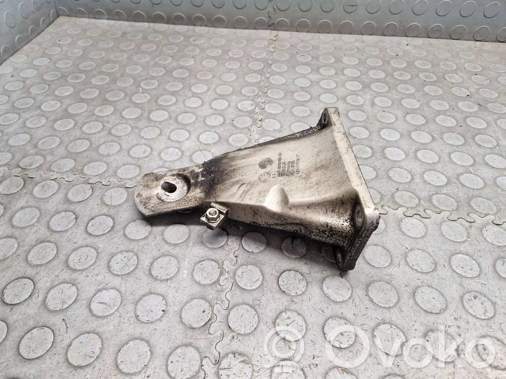 Halterung Lager Motor   6761150