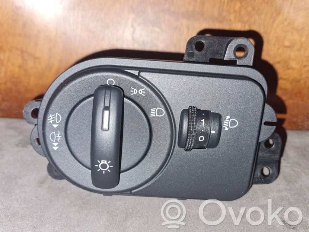 Ford Fiesta Light switch 