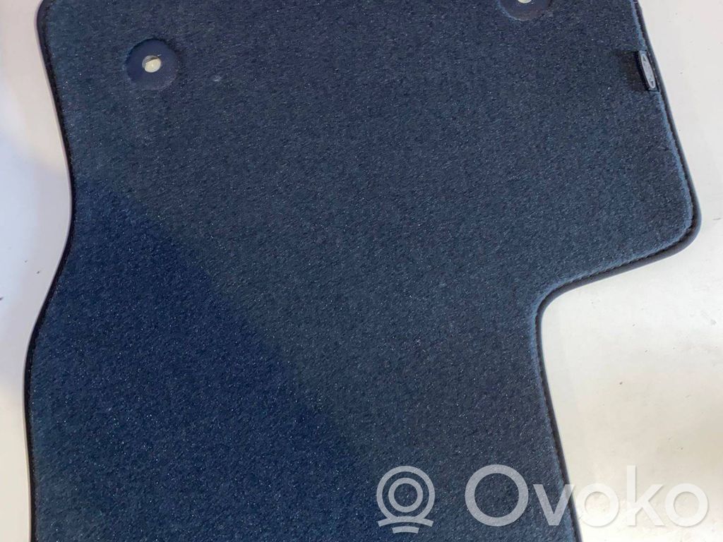 Front floor mat   BM5B13005BA38C5