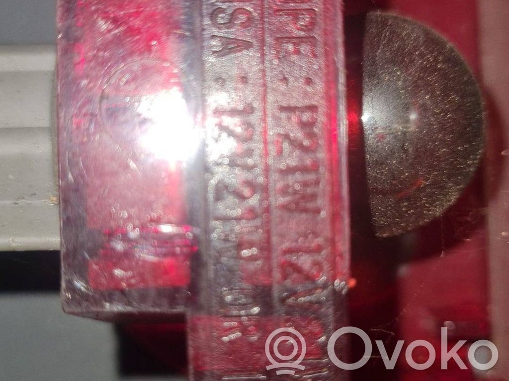 Mazda 626 Third/center stoplight 