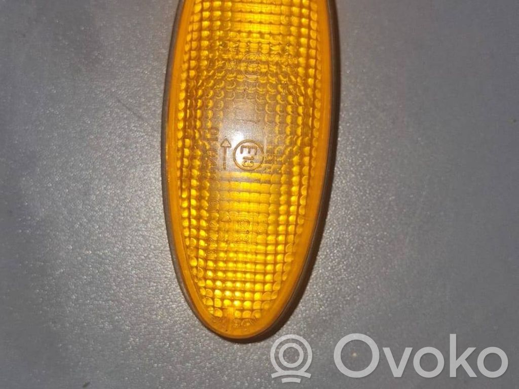 Mazda 626 Front fender indicator light 