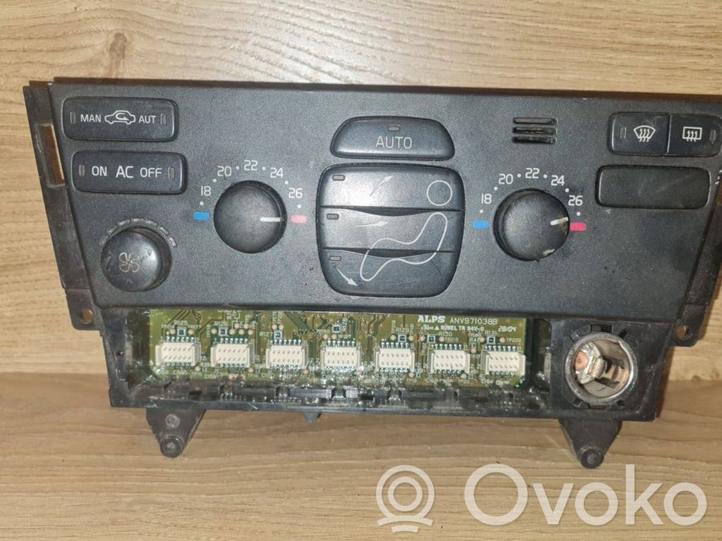 Volvo V70 Climate control unit 