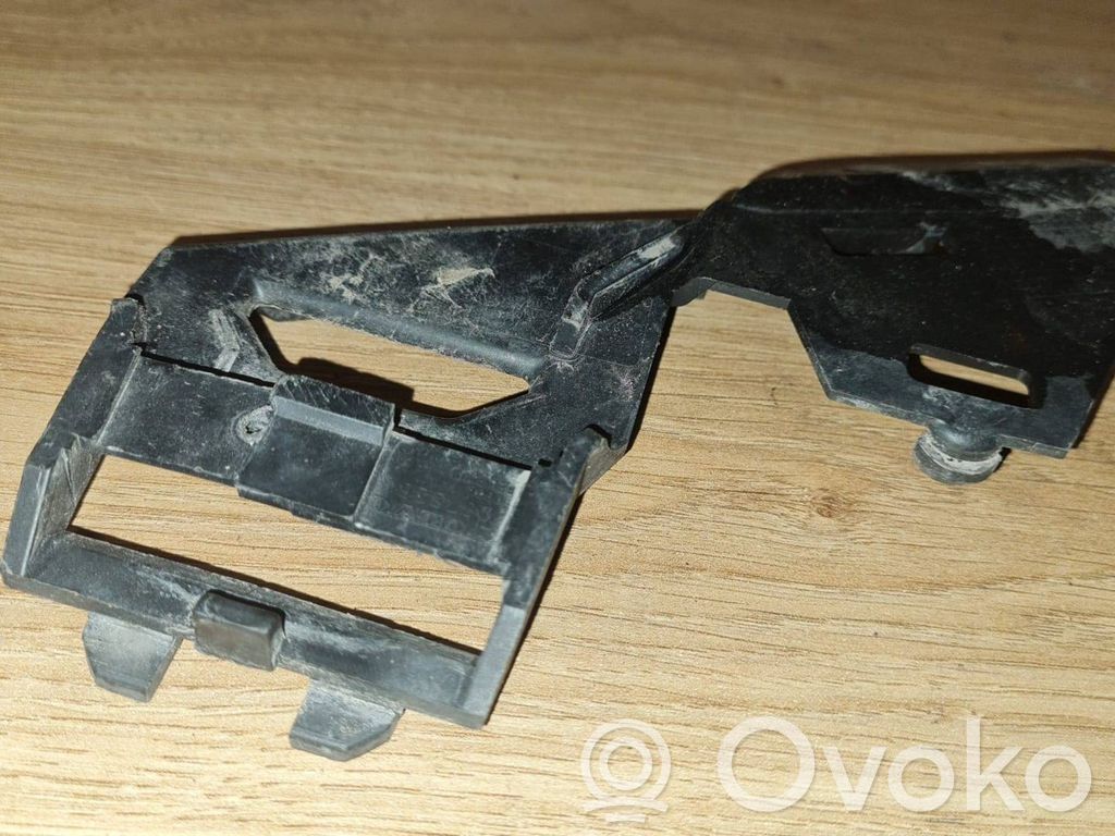 Headlight/headlamp mounting bracket   30678261