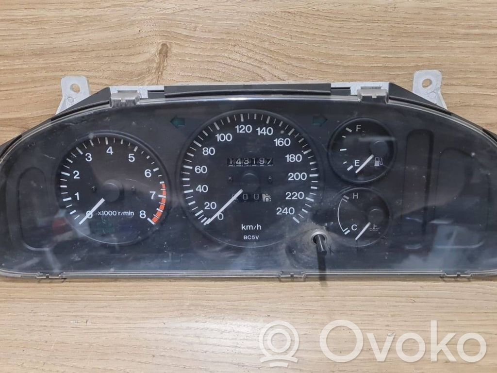 Mazda 323 F Licznik / Prędkościomierz 