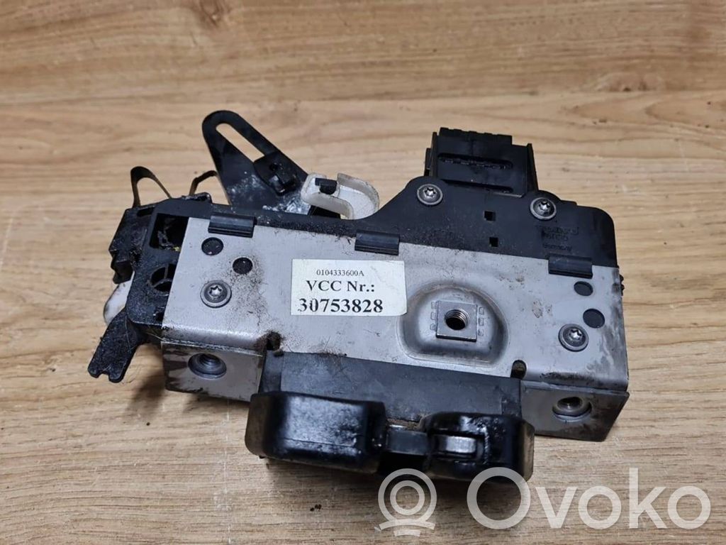 Volvo XC70 Spyna galinio dangčio 