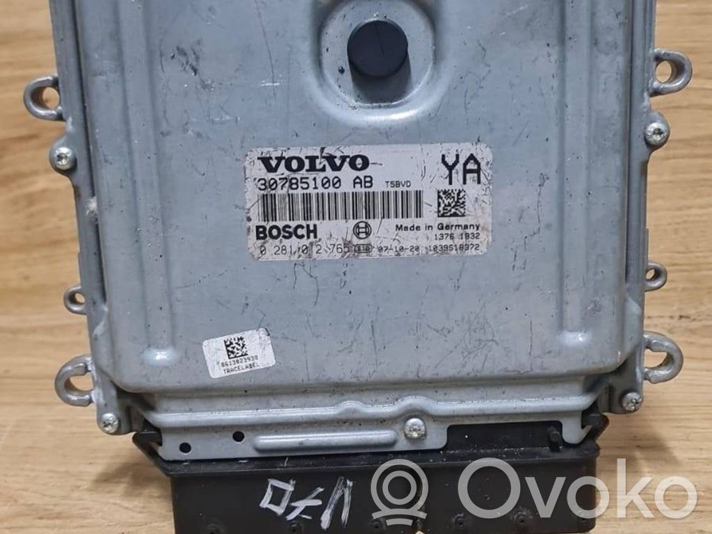 Volvo V70 Engine control unit/module 