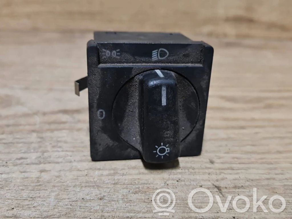 Light switch   1398417