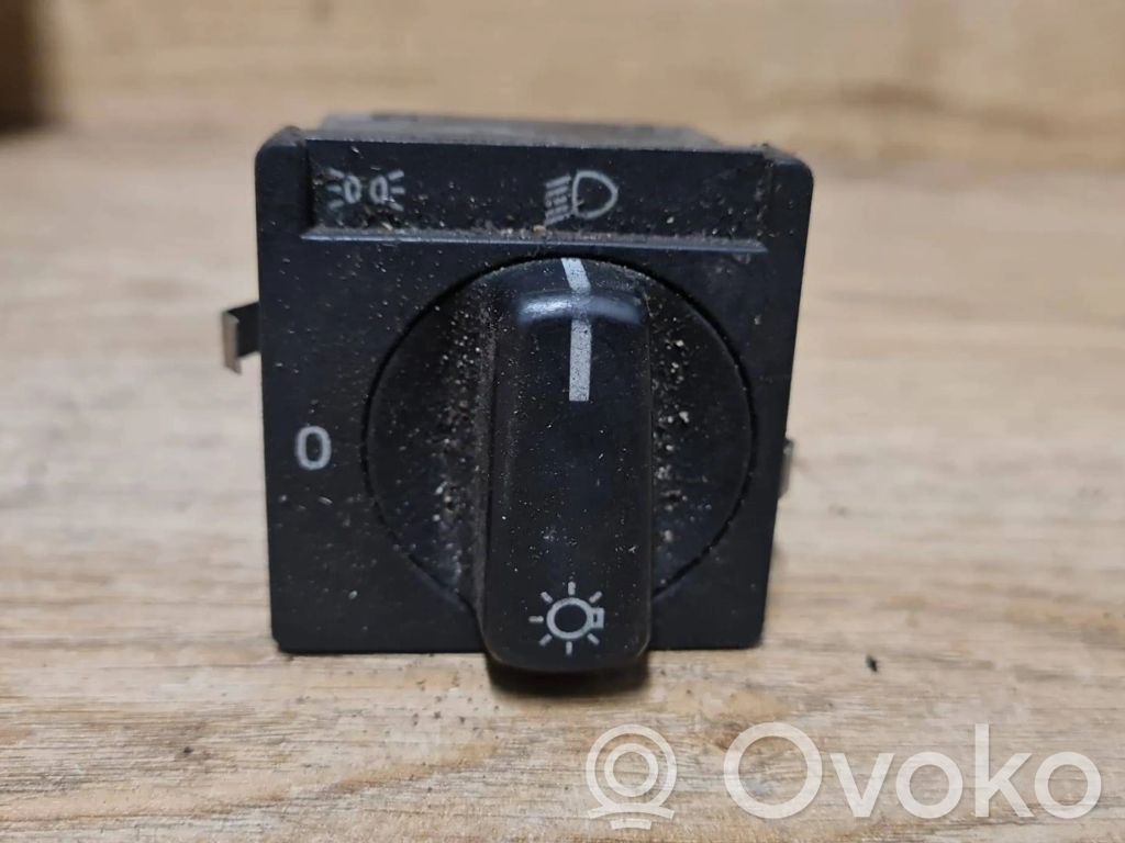 Light switch   1398417