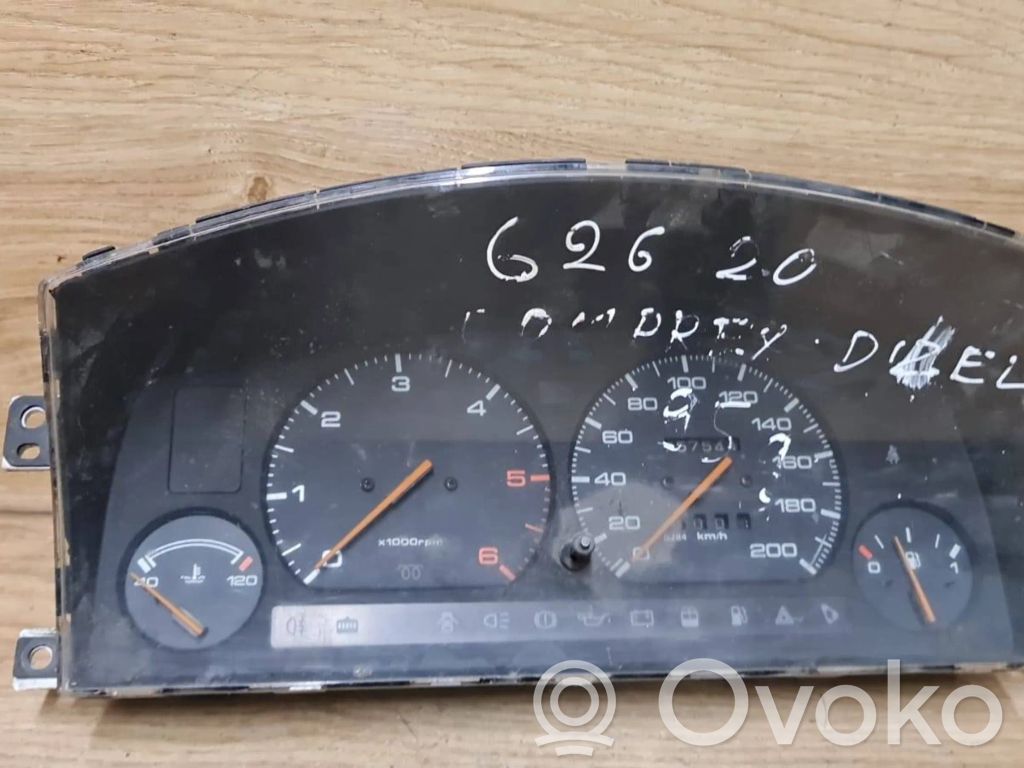 Mazda 626 Speedometer (instrument cluster) 