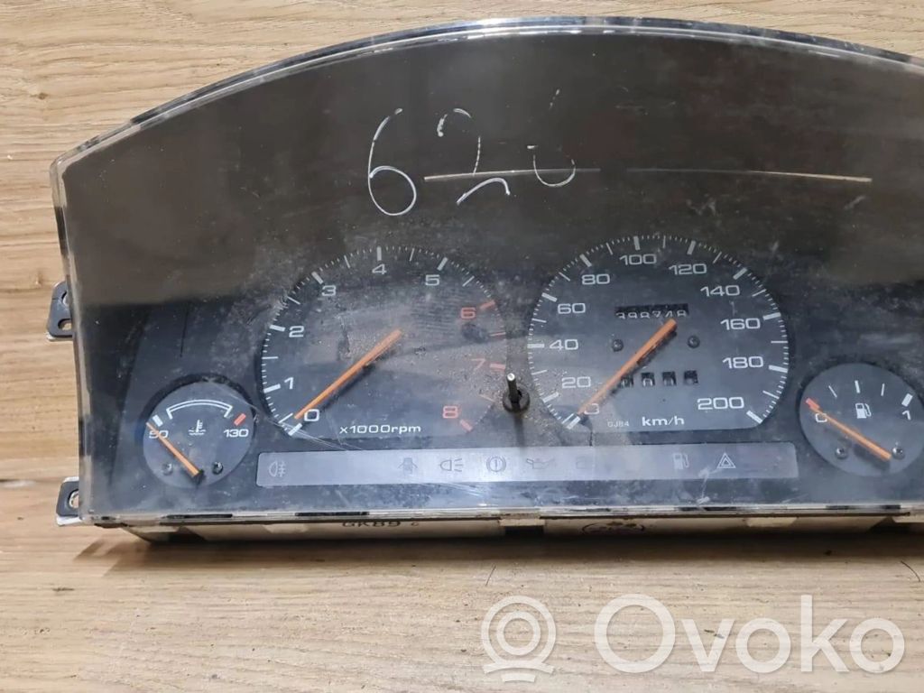 Mazda 626 Speedometer (instrument cluster) 