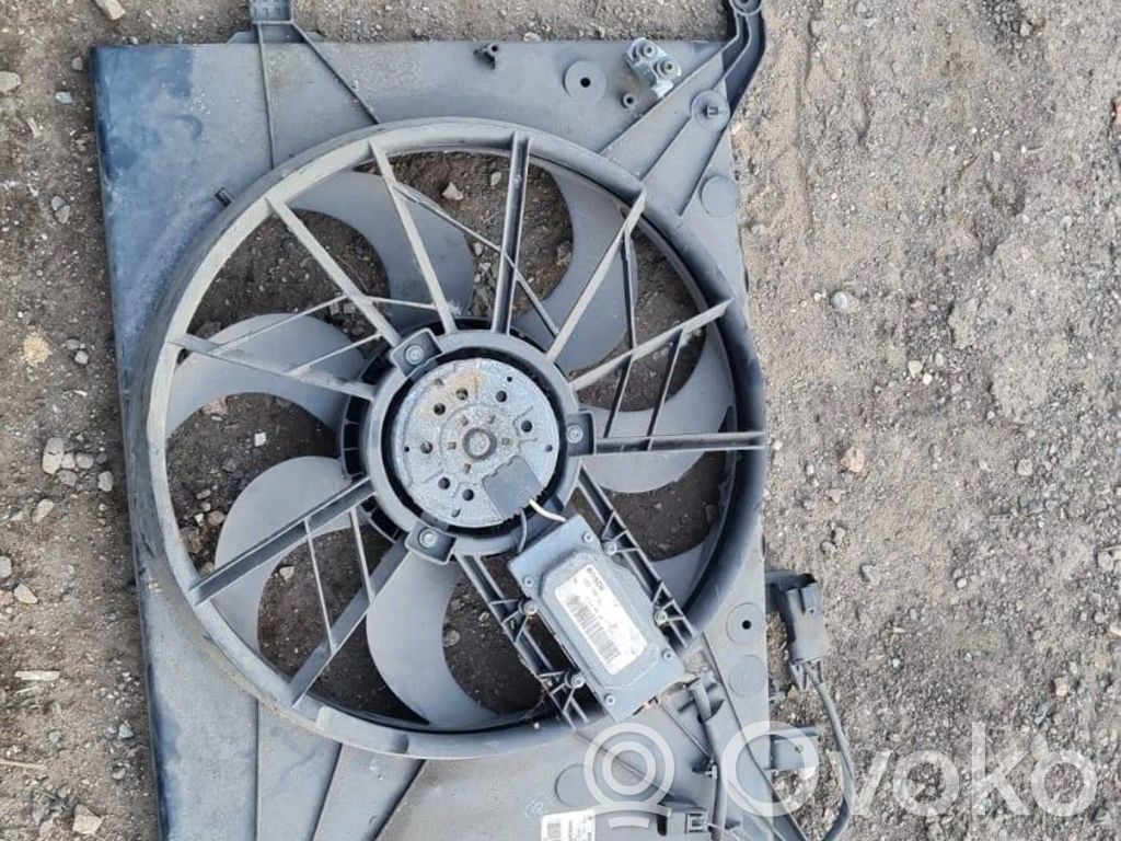 Volvo V70 Elektryczny wentylator chłodnicy 