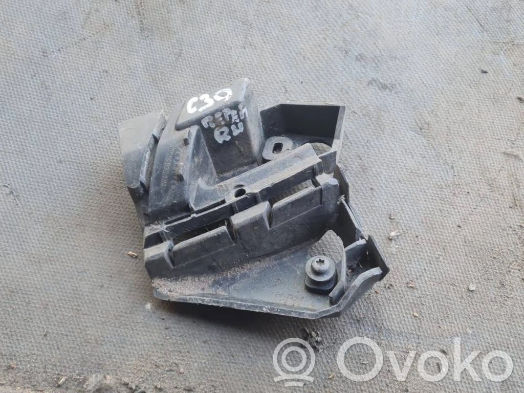 Volvo C30 Front bumper mounting bracket 