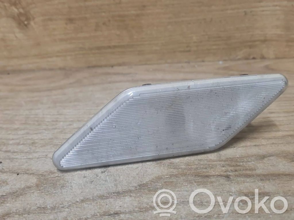 BMW 3 E46 Luz del asiento trasero 