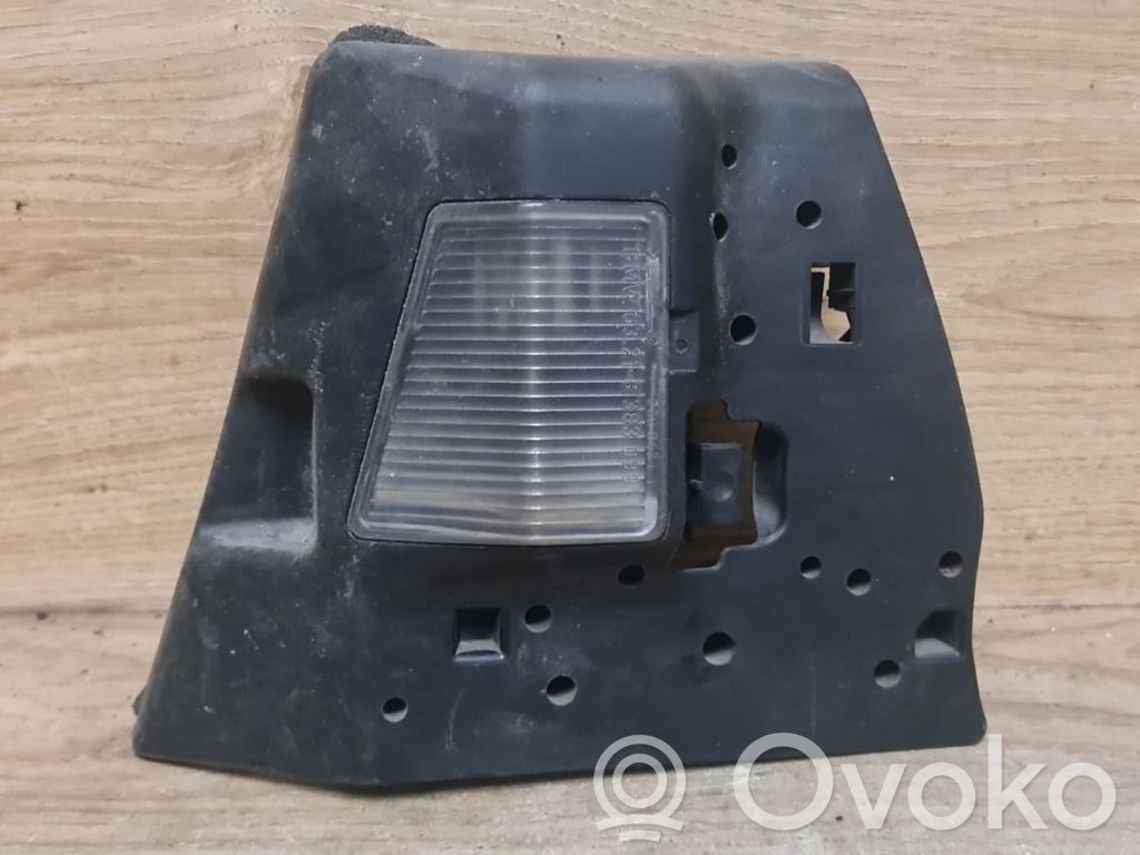 BMW 3 E46 Takavalon polttimon suojan pidike 