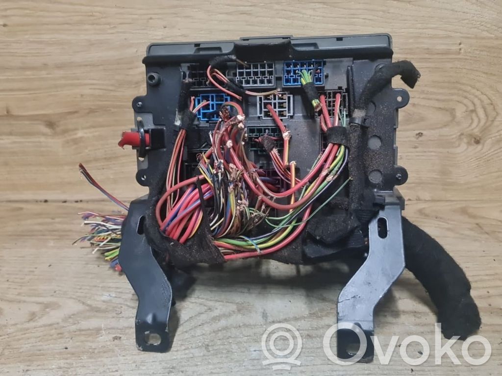 BMW 1 E81 E87 Drošinātāju bloks 
