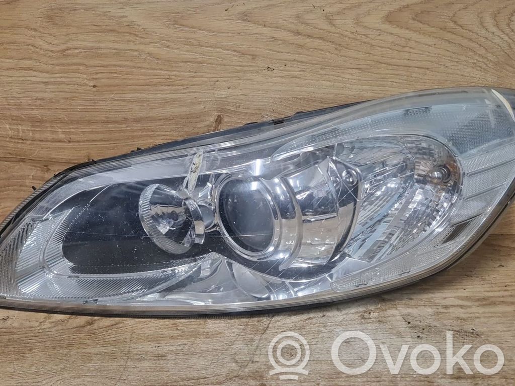 Volvo C30 Lampa przednia 
